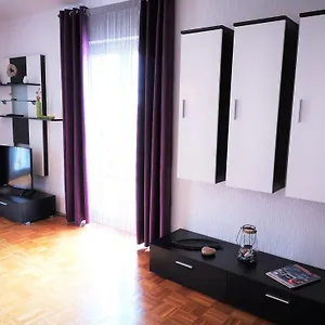 https://villa-centar.in-istria.net