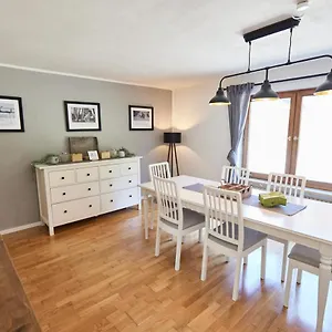  Apartment Hubert